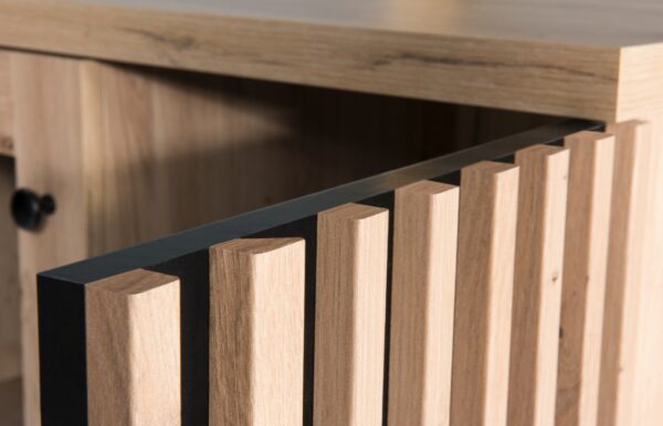 a81d3ce4da8a6150b77b824231bc2702