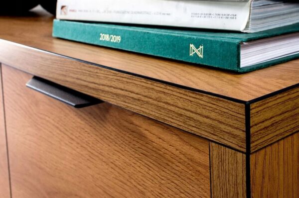 1ae096040bb805fb8e6420380ae38c18